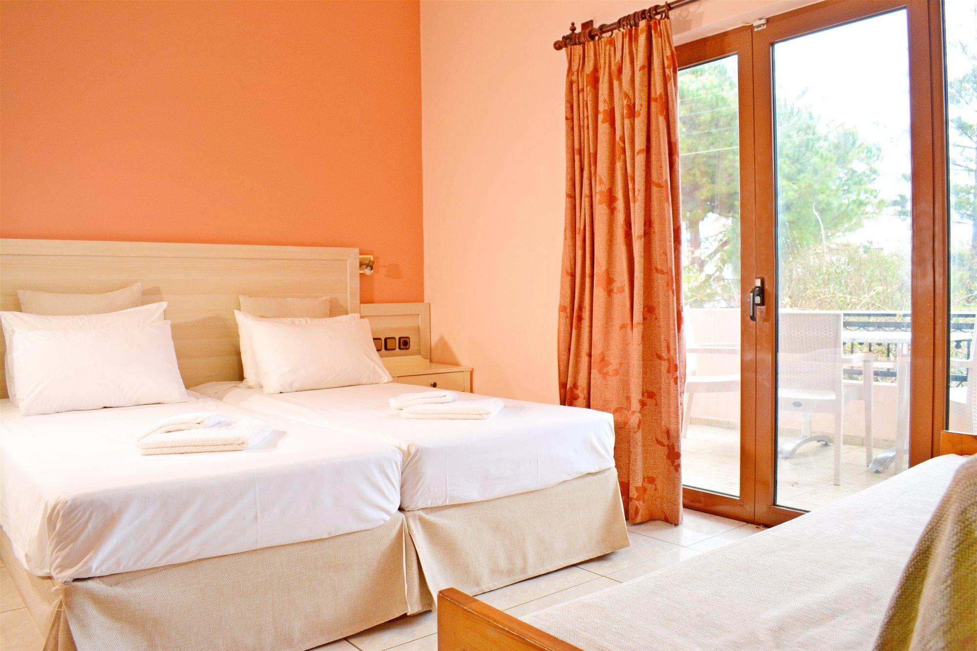 Melina'S House Aparthotel Stalós Екстериор снимка