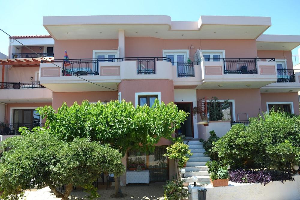 Melina'S House Aparthotel Stalós Екстериор снимка